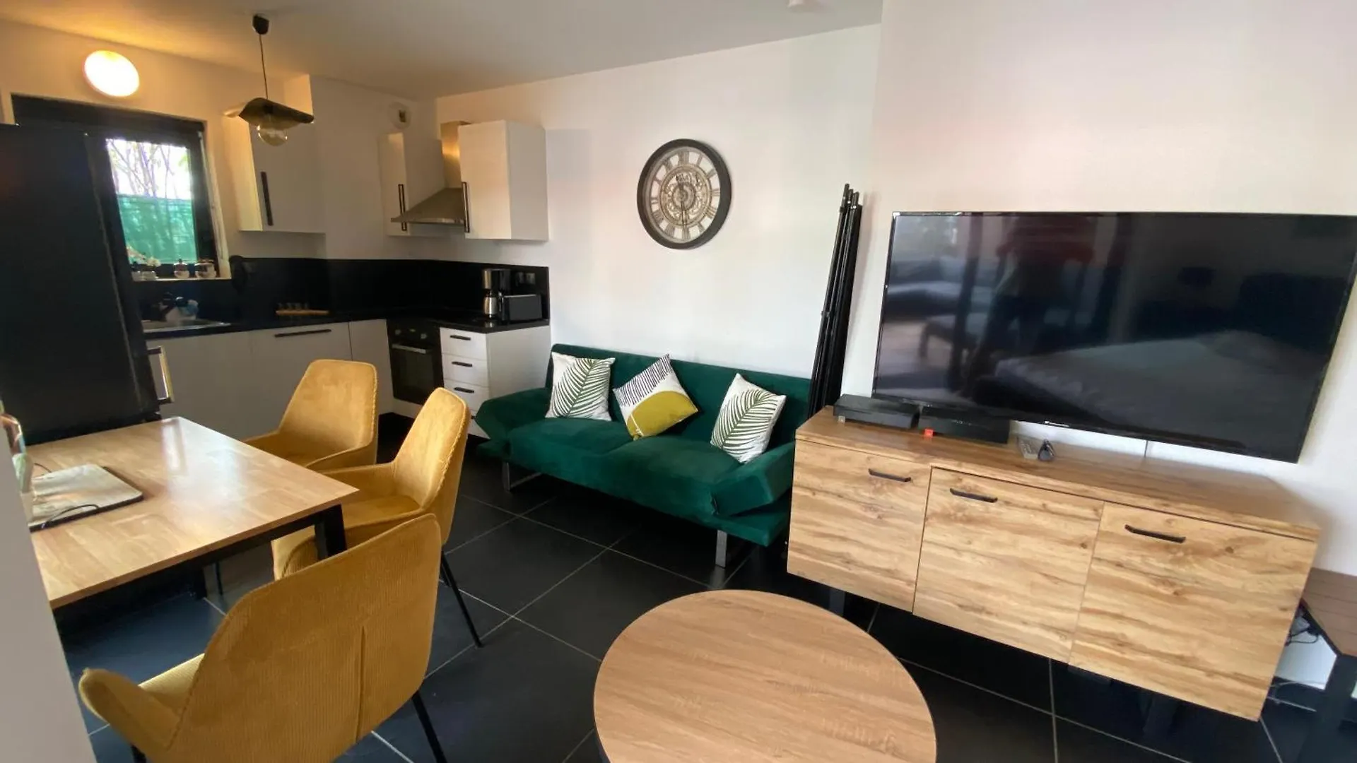 Nice, Splendide Appartement 4P Residentiel, Terrasse Vue Piscine , Garage France