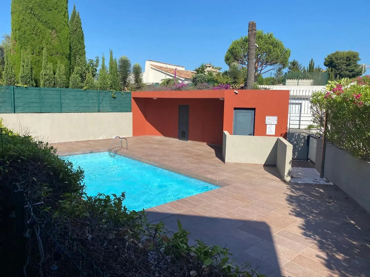 Nice, splendide appartement résidentiel, terrasse vue piscine , Garage